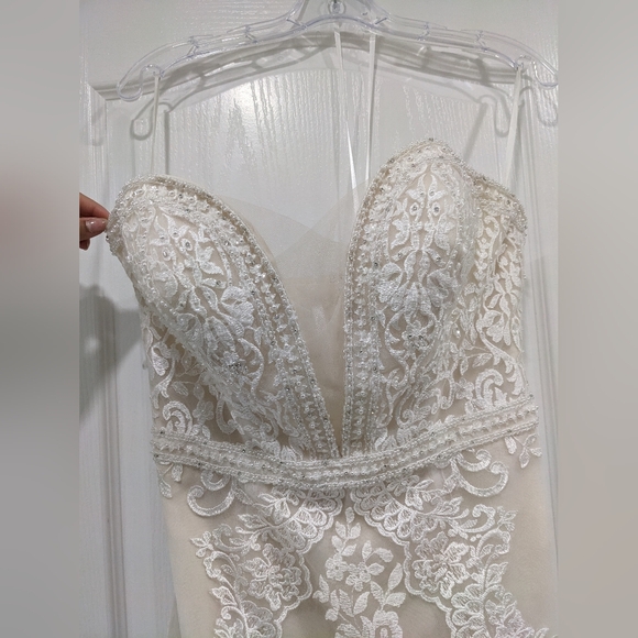 Brand New Wedding Dress! Size 10, champagne undertone. - Picture 3 of 15